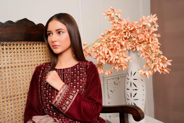 Elevate Your Glow With This Year’s Hottest Beauty Trends