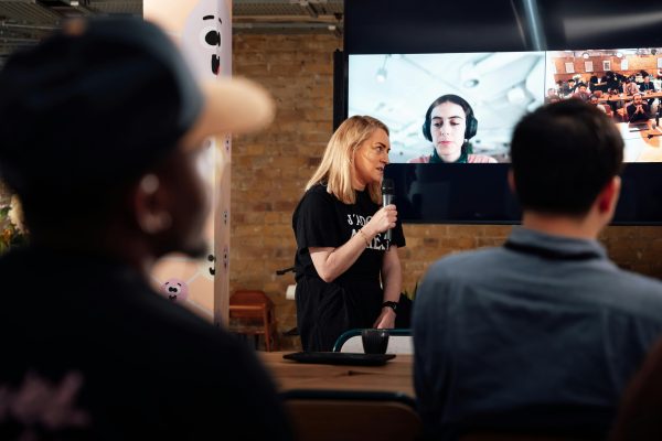Master the Art of Public Speaking with Top Online Tools
