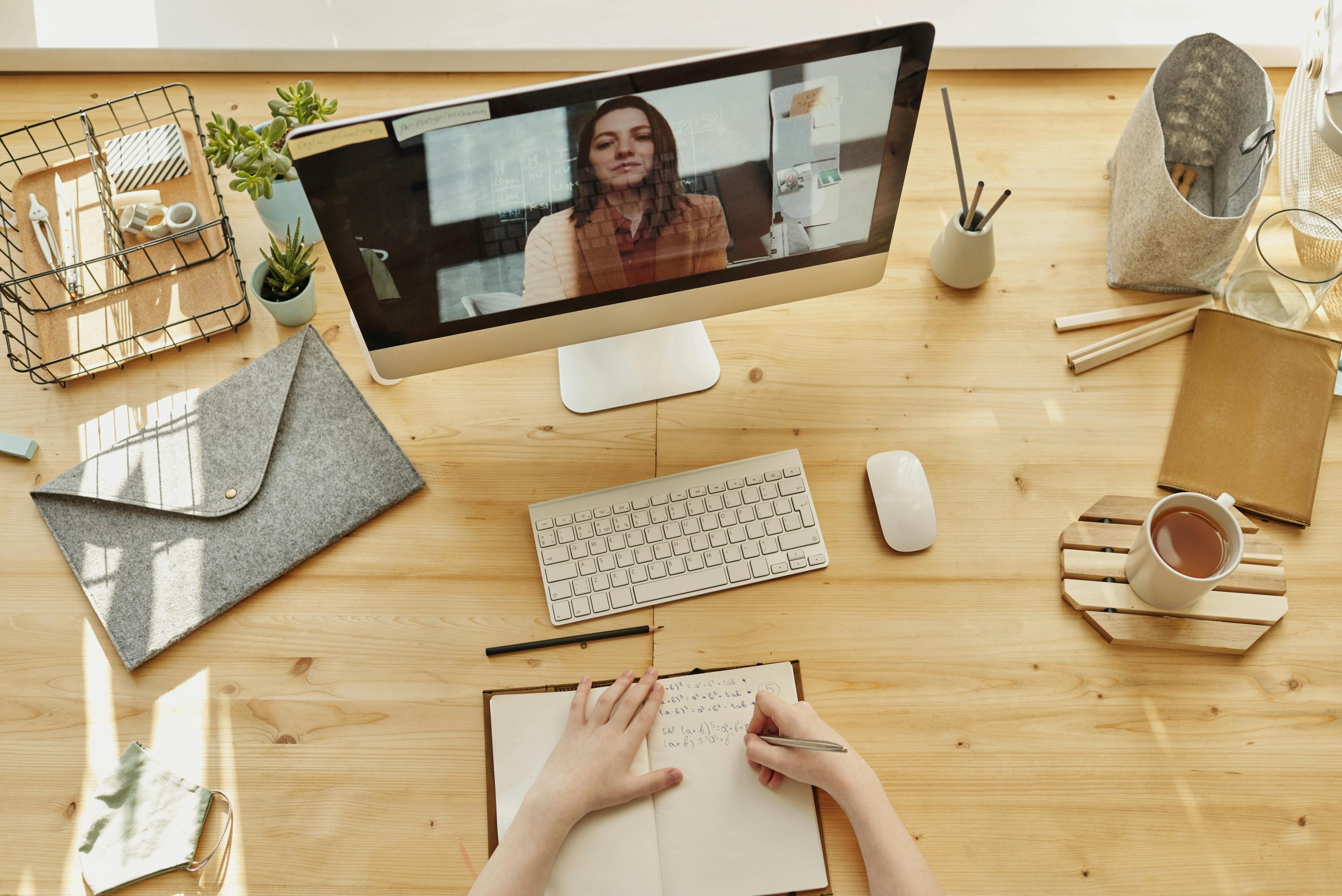 Discover the Best Online Platforms to Master English Fluently