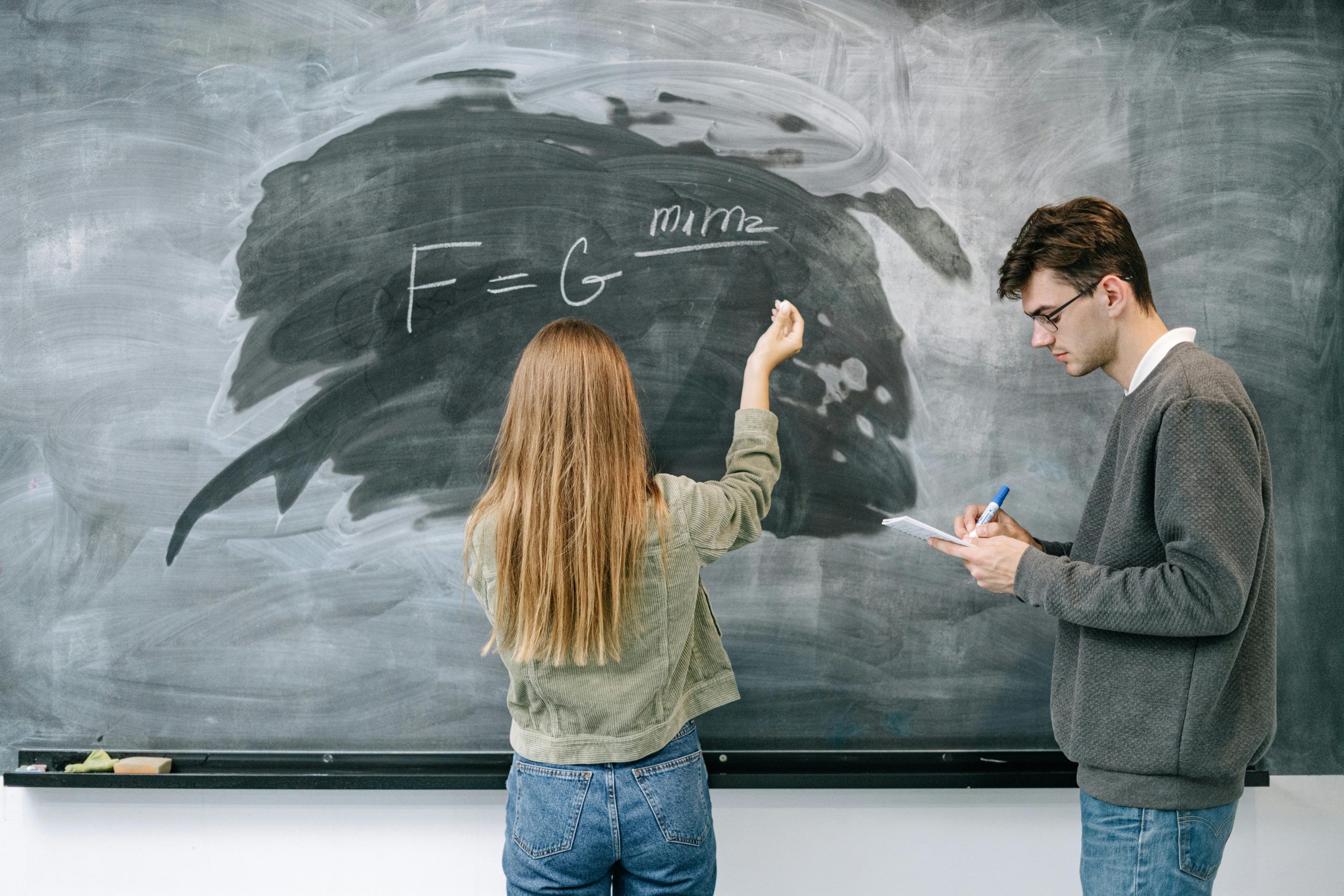 Mastering Your Finances While Navigating College Life
