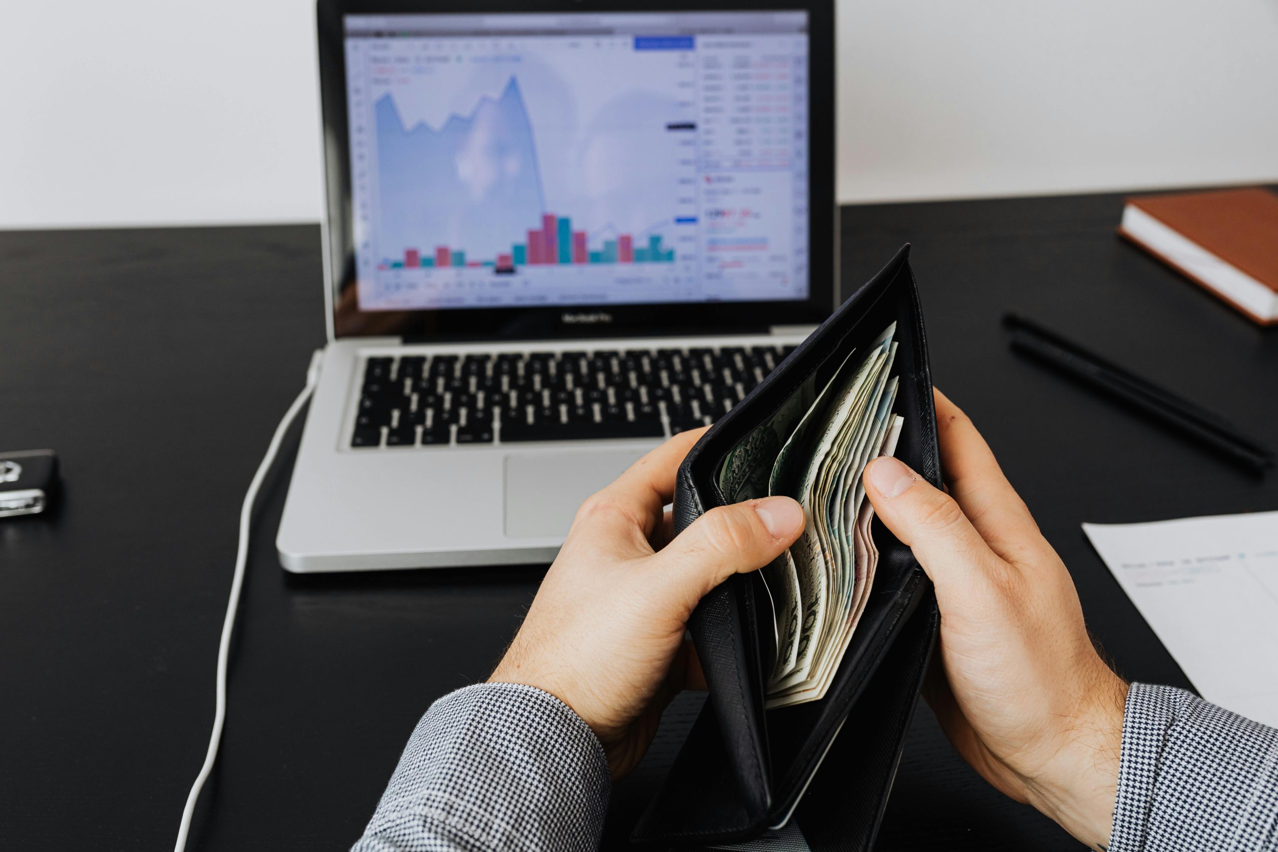 The Art of Crafting a Dividend Income Portfolio for Financial Freedom