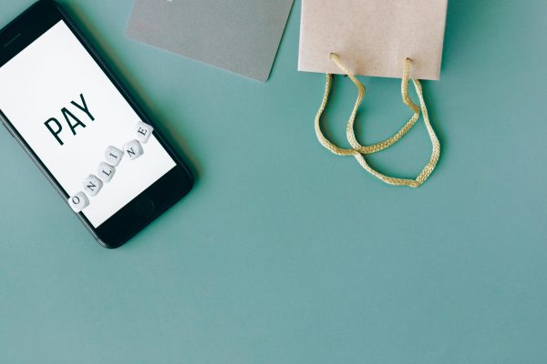 Maximize Your Purchases with Credit Cards Offering Shopping Perks