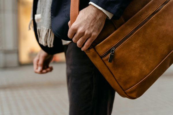 Essential Travel Tech Tools Every Digital Nomad Needs