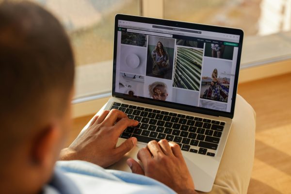 Mastering Graphic Design From the Comfort of Your Home