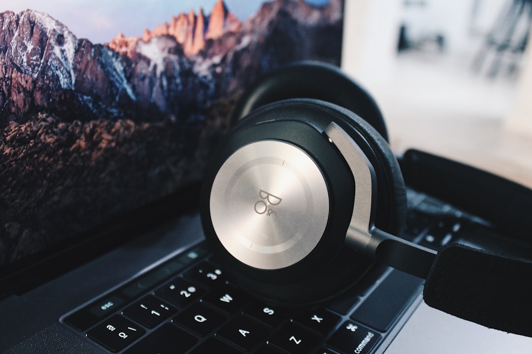 Transform Your Ideas Into Stellar Podcasts With These Essential Apps