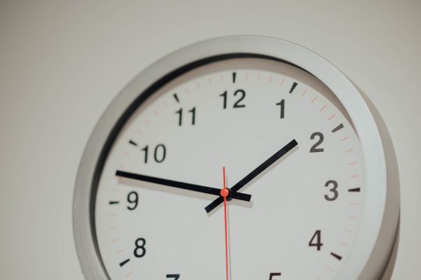 Reclaim Your Time and Focus by Reducing Screen Usage
