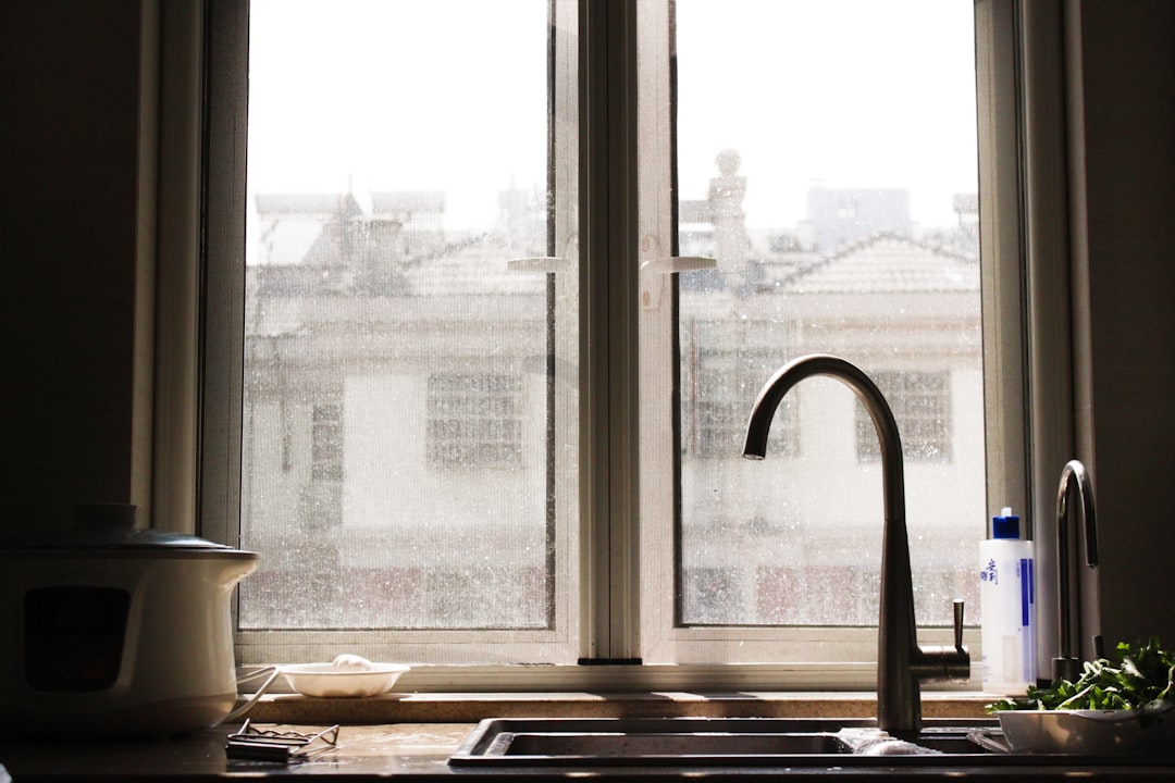 Compact Powerhouses Top Blenders for Small Kitchen Spaces