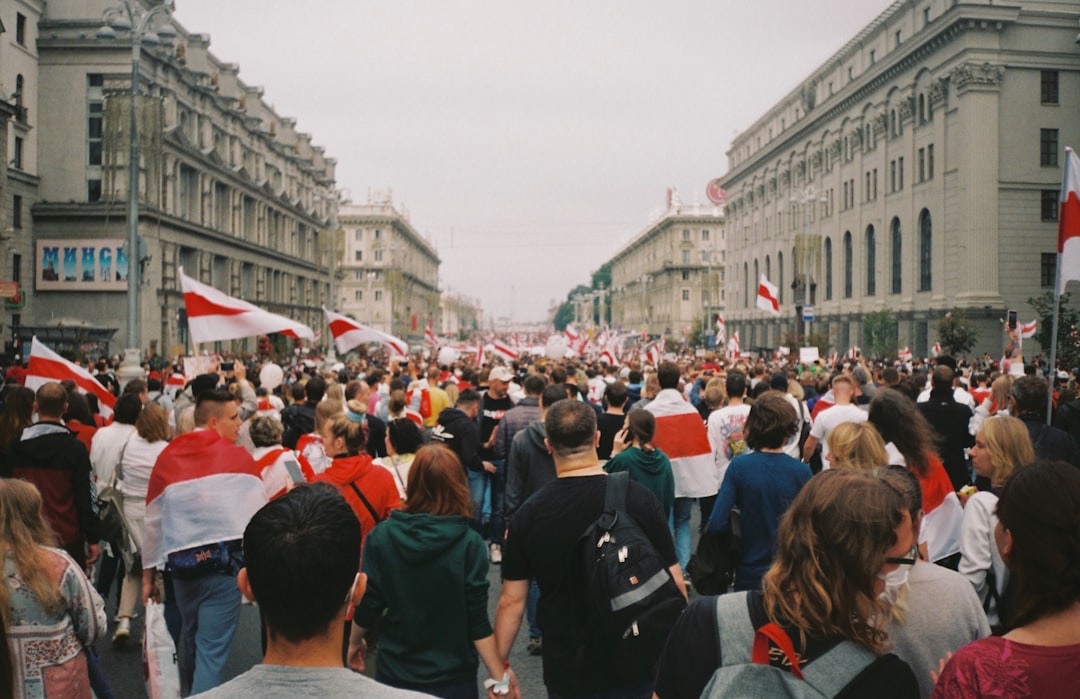 Smart Strategies to Protect Yourself in Busy Public Spaces