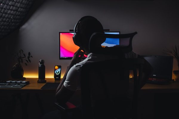 Master Your Skills with These FPS Game Pro Tips